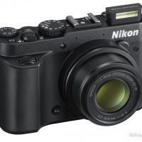 Nikon Coolpix P7700