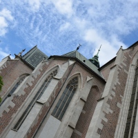 ohnisko 18 mm, F8