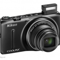 nikon-coolpix-s9500_01