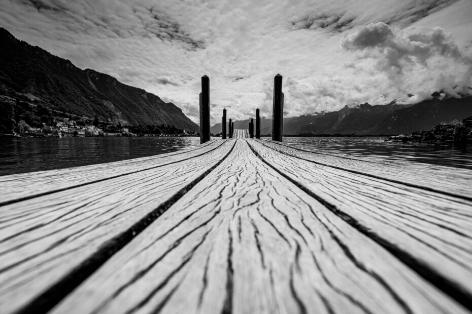 Vítězná fotografie 4. kola soutěže Fotka Nikonblogu 2021 na téma Prostor ve fotografii | U Ženevského jezera | Foto Markéta Butalová