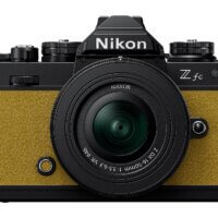 Nikon Z fc Black/Hořčicově žlutá + NIKKOR Z DX 16–50 mm f/3,5–6,3 VR