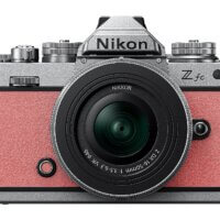 Nikon Z fc Silver/Korálově růžová + NIKKOR Z DX 16–50 mm f/3,5–6,3 VR