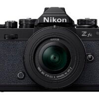 Nikon Z fc Black/Půlnoční šedá + NIKKOR Z DX 16–50 mm f/3,5–6,3 VR