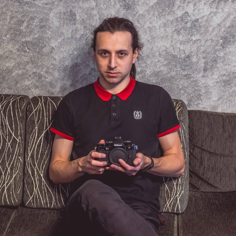 Radek Caga se svou výhrou – Nikonem Z f