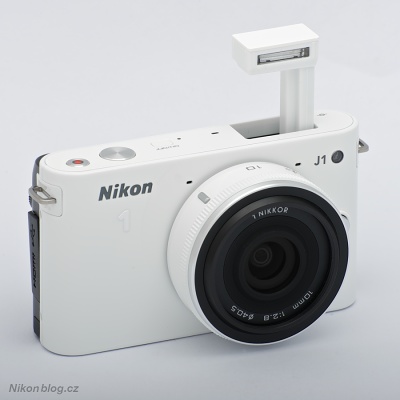 Vestavěný blesk Nikonu 1 J1