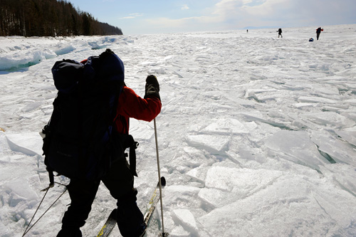Na cestě – Stanislav Krupař o reportážním focení. Flashblog: Na lyžích po zamrzlém Bajkalu